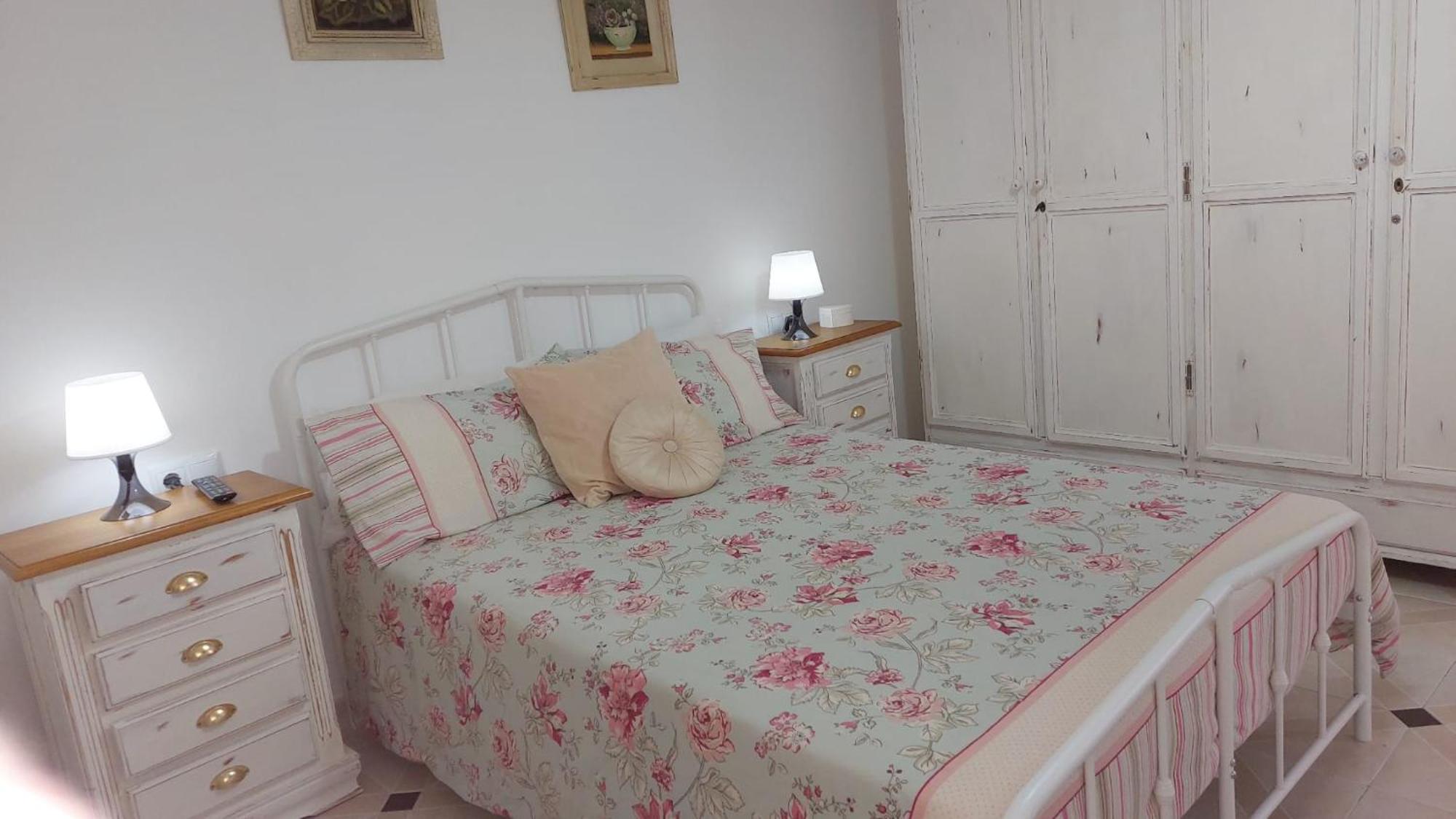 En Poniente Villa La Línea de la Concepción Exteriör bild